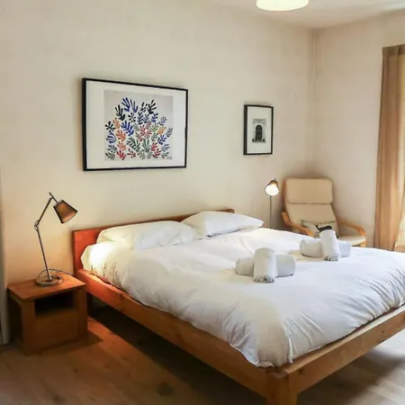 Lovely Flat & Parking In The Heart Of 아파트 *
