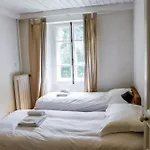 Apartment Lovely Flat & Parking In The Heart Of *