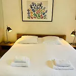 Apartment Lovely Flat & Parking In The Heart Of