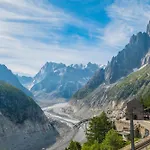 Lovely Flat & Parking In The Heart Of * Chamonix